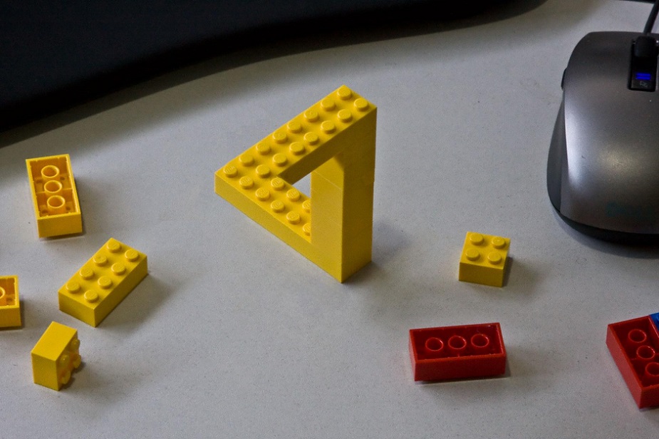 an illusion in legos